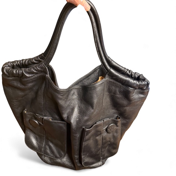 Vintage Bodhi Black Pebbled Leather Bucket Shoulder Bag with Front Pockets - Picture 9 of 16